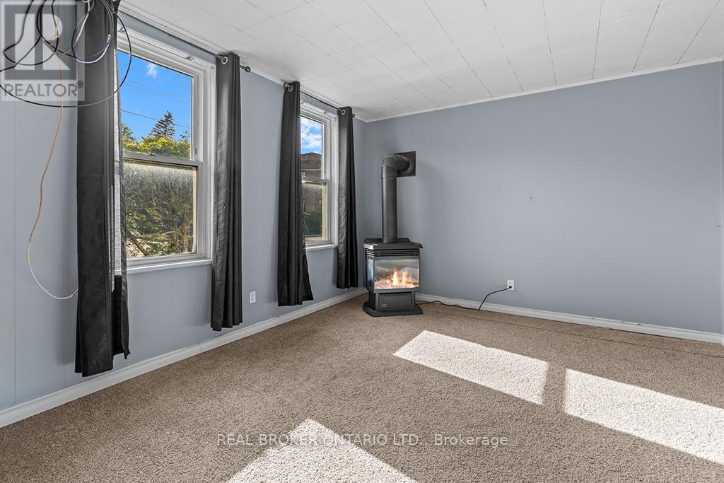 1323 2ND AVENUE W - 9