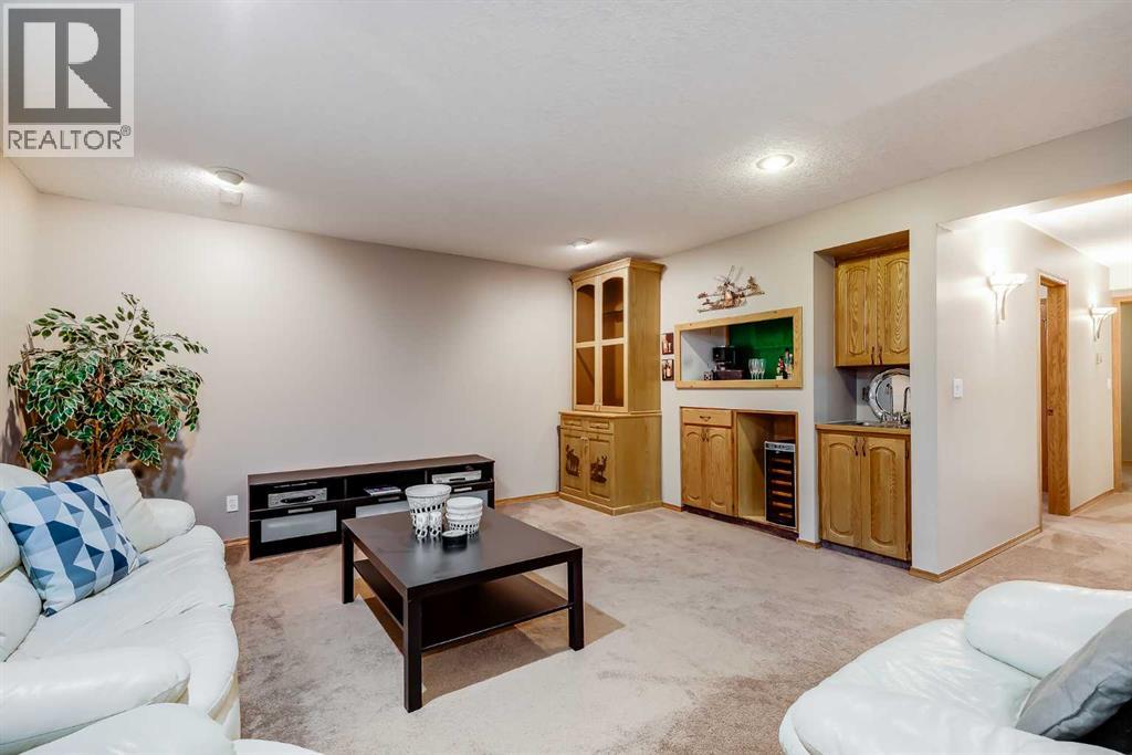 8 Mt Cascade Close SE - 21