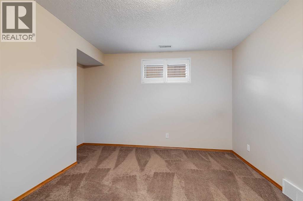 8 Mt Cascade Close SE - 29