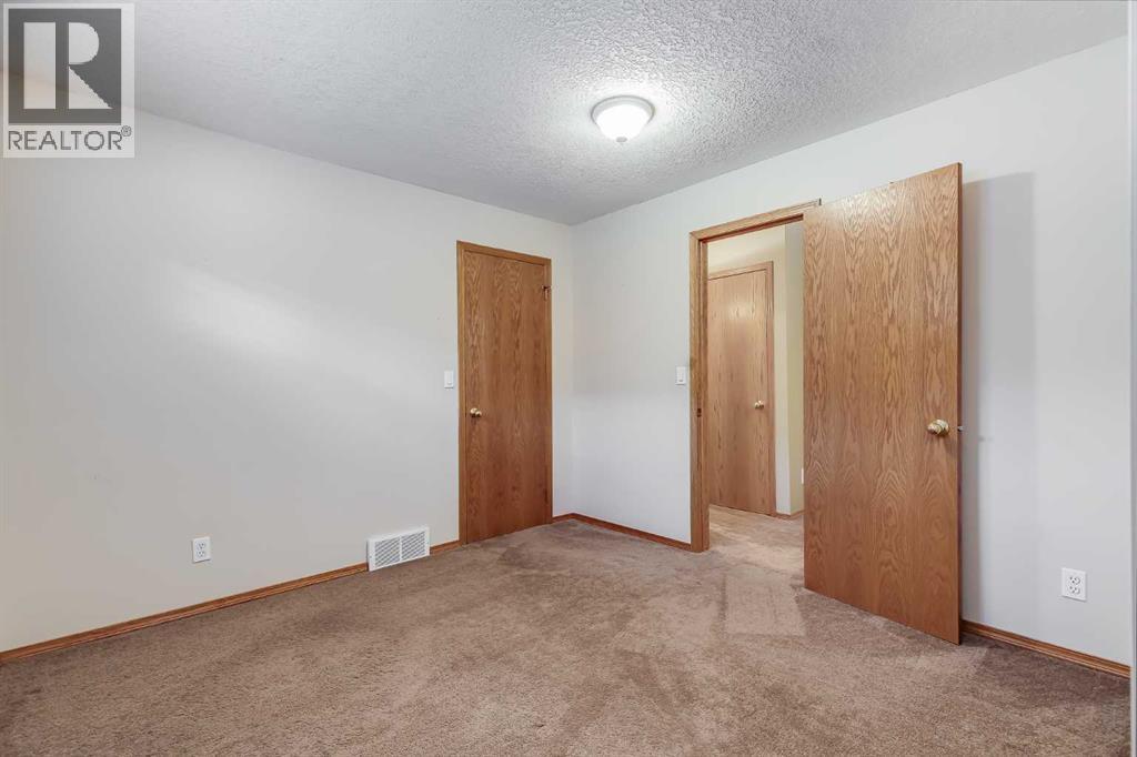 8 Mt Cascade Close SE - 30