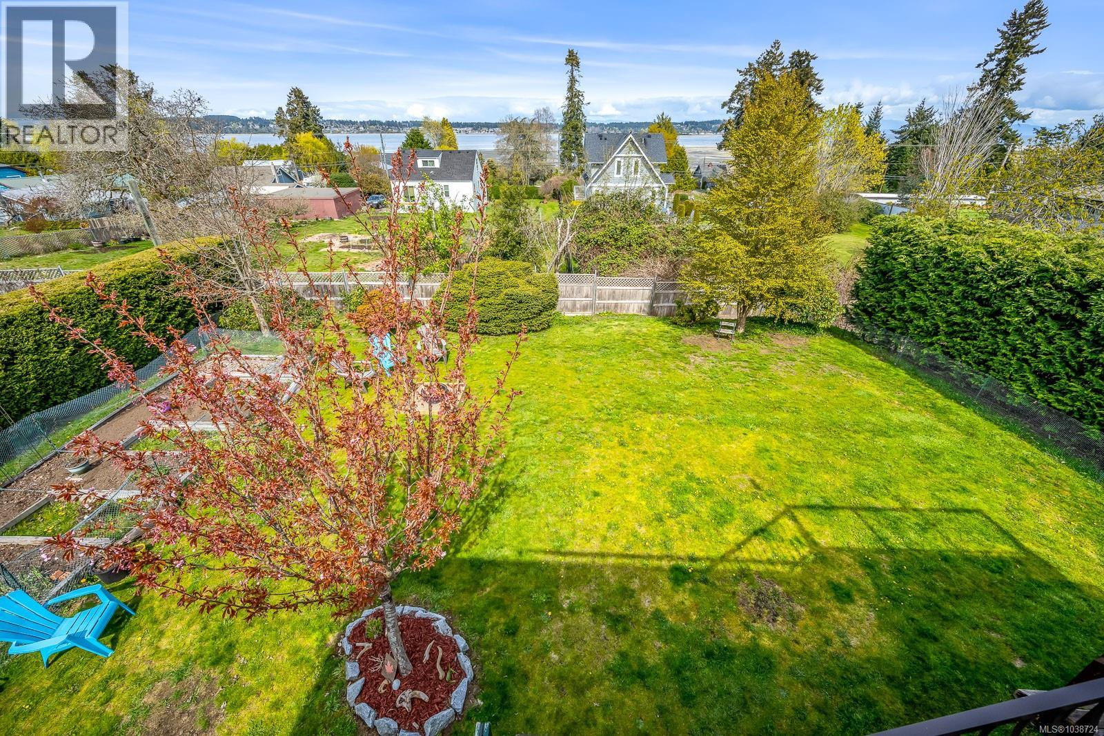 3834 Laurel Dr - 22