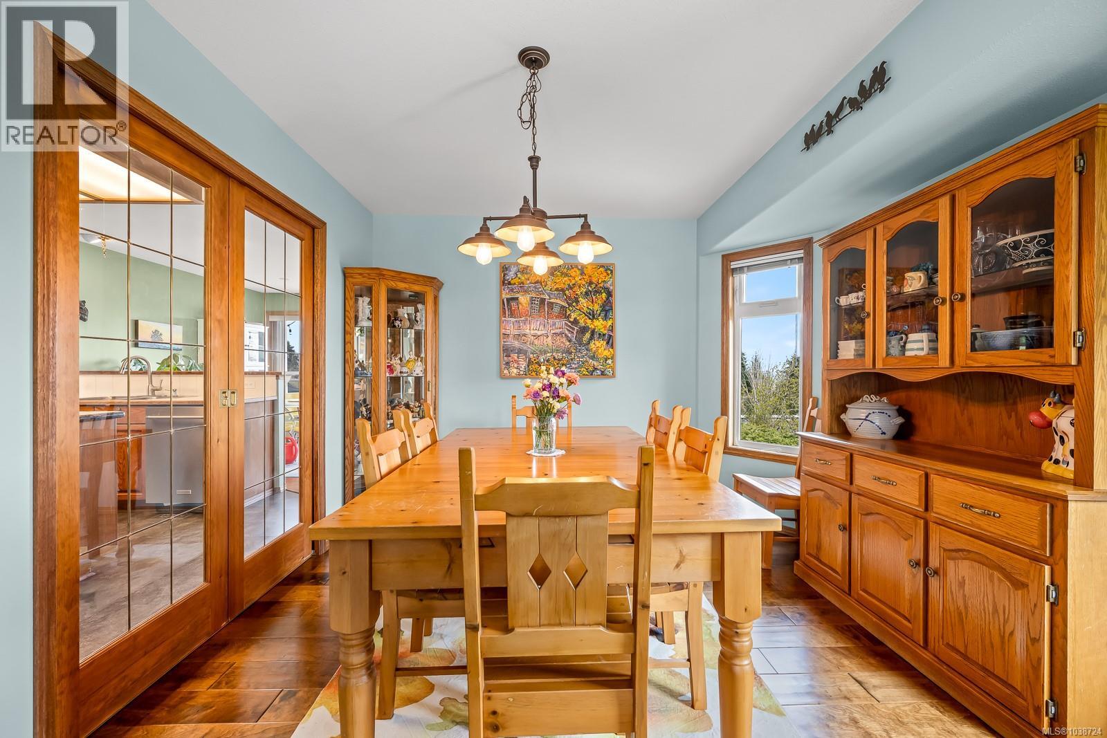 3834 Laurel Dr - 27