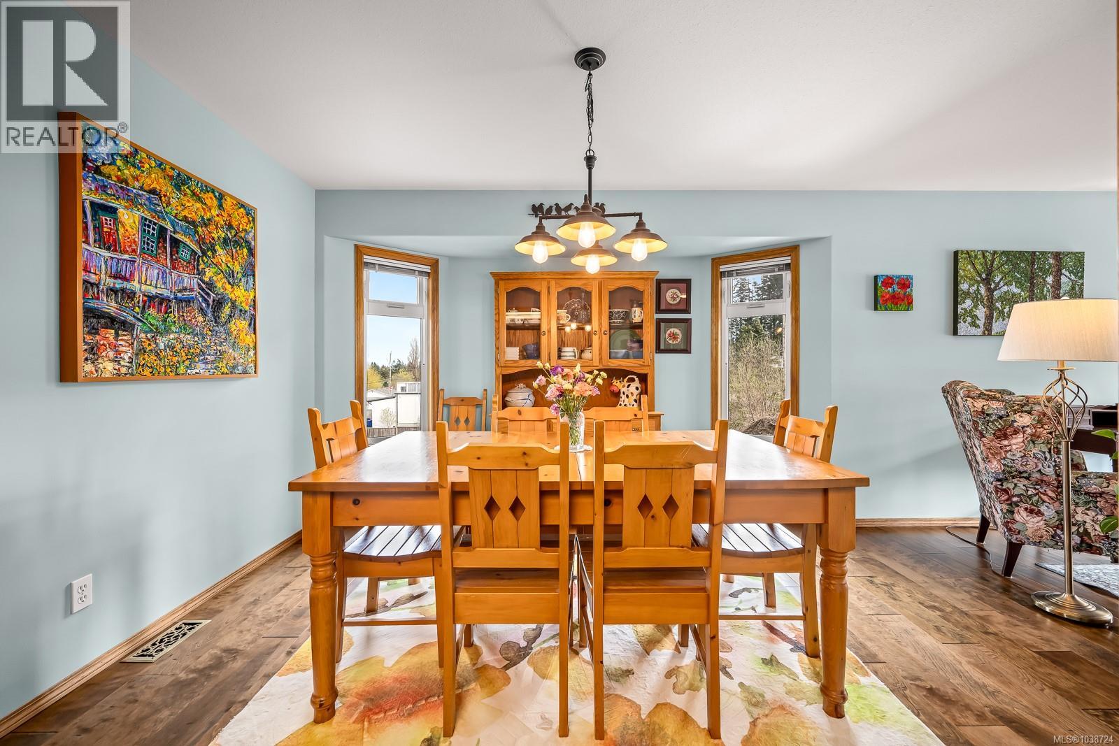 3834 Laurel Dr - 30