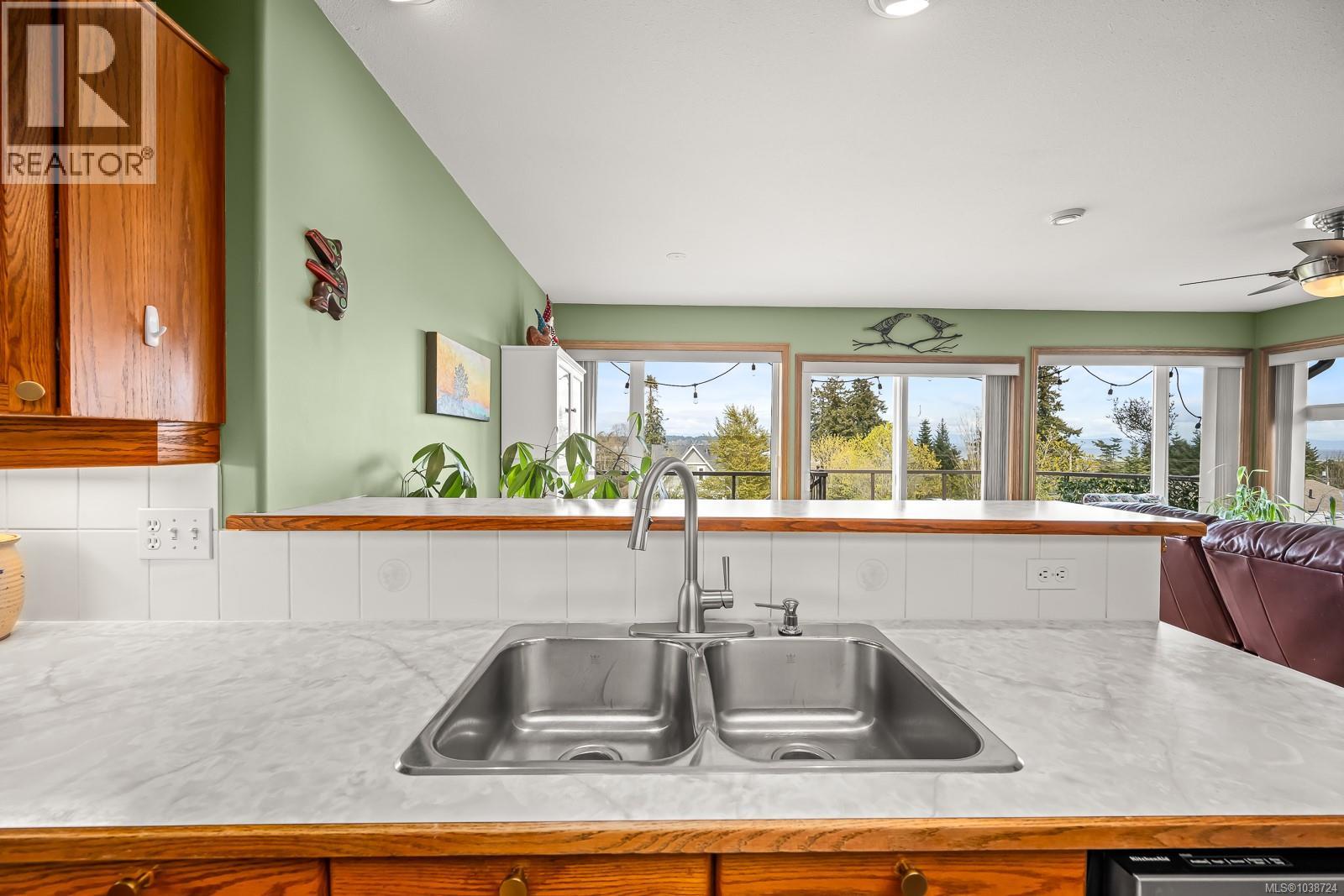 3834 Laurel Dr - 36