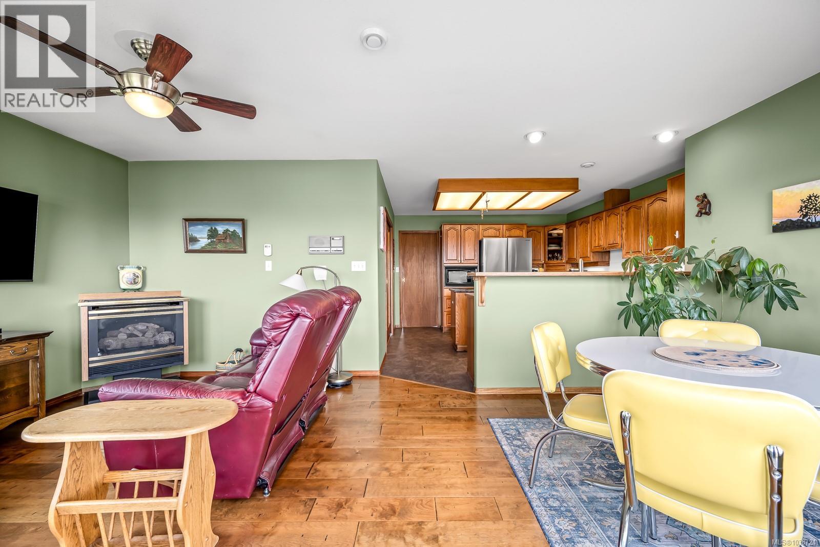 3834 Laurel Dr - 42