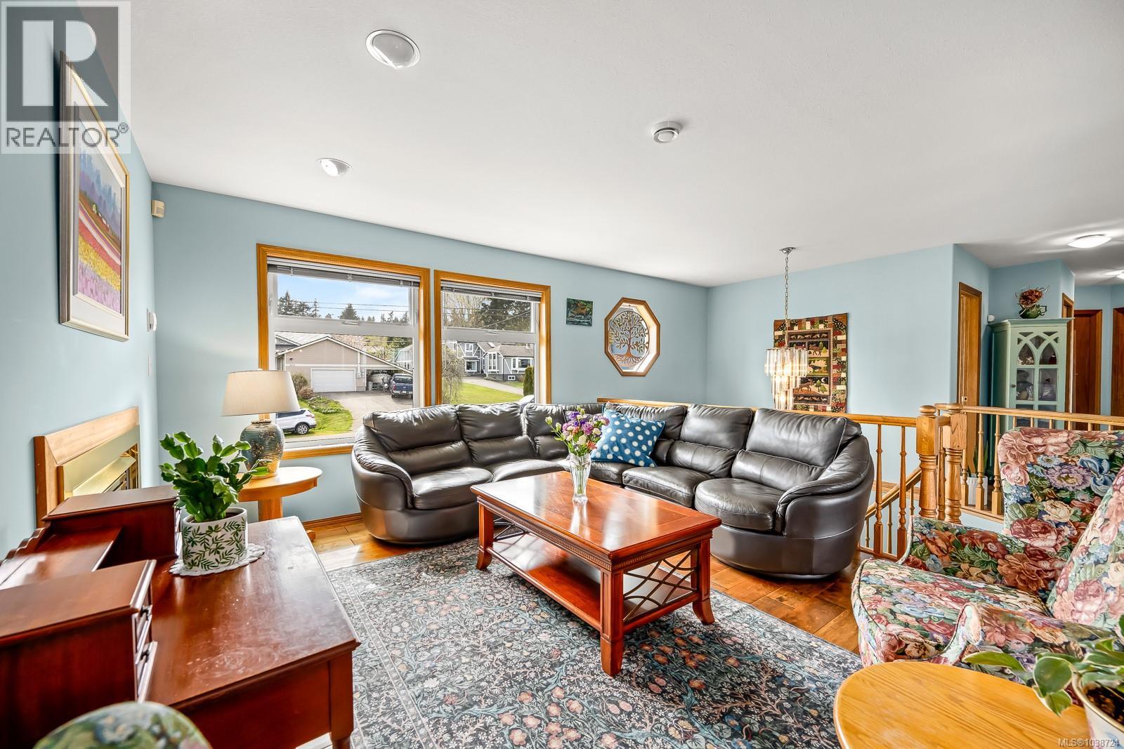 3834 Laurel Dr - 5