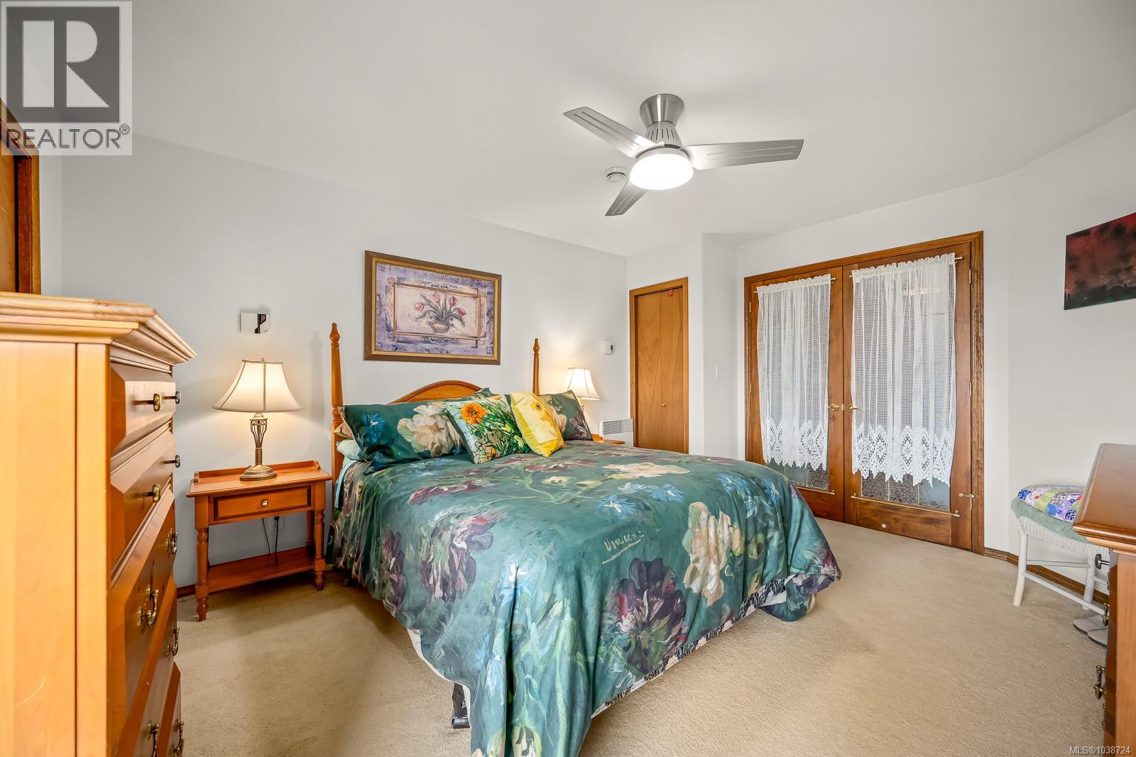 3834 Laurel Dr - 55