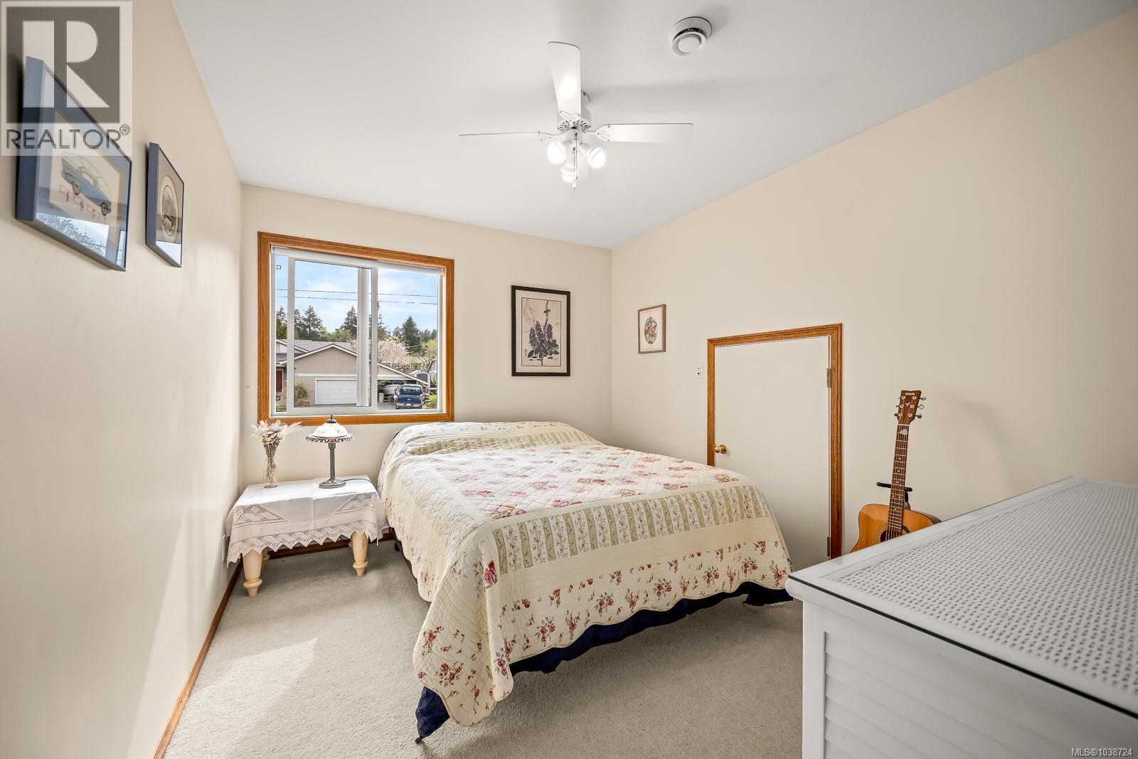 3834 Laurel Dr - 62