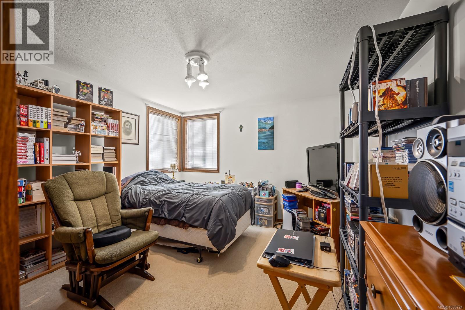 3834 Laurel Dr - 70