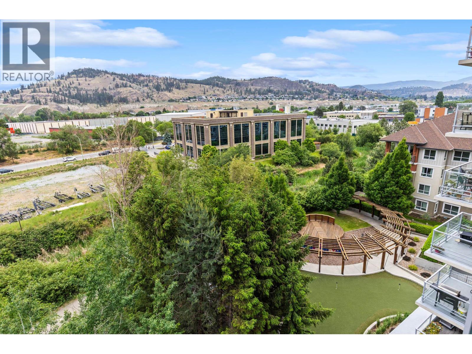 702 1075 Sunset Drive, Kelowna