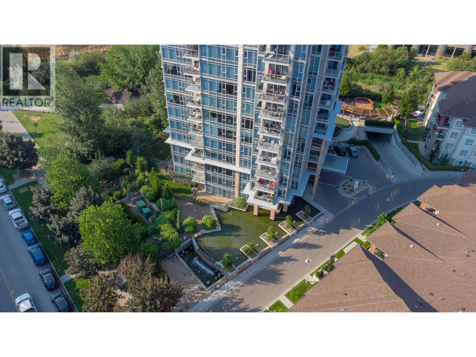 702 1075 Sunset Drive, Kelowna