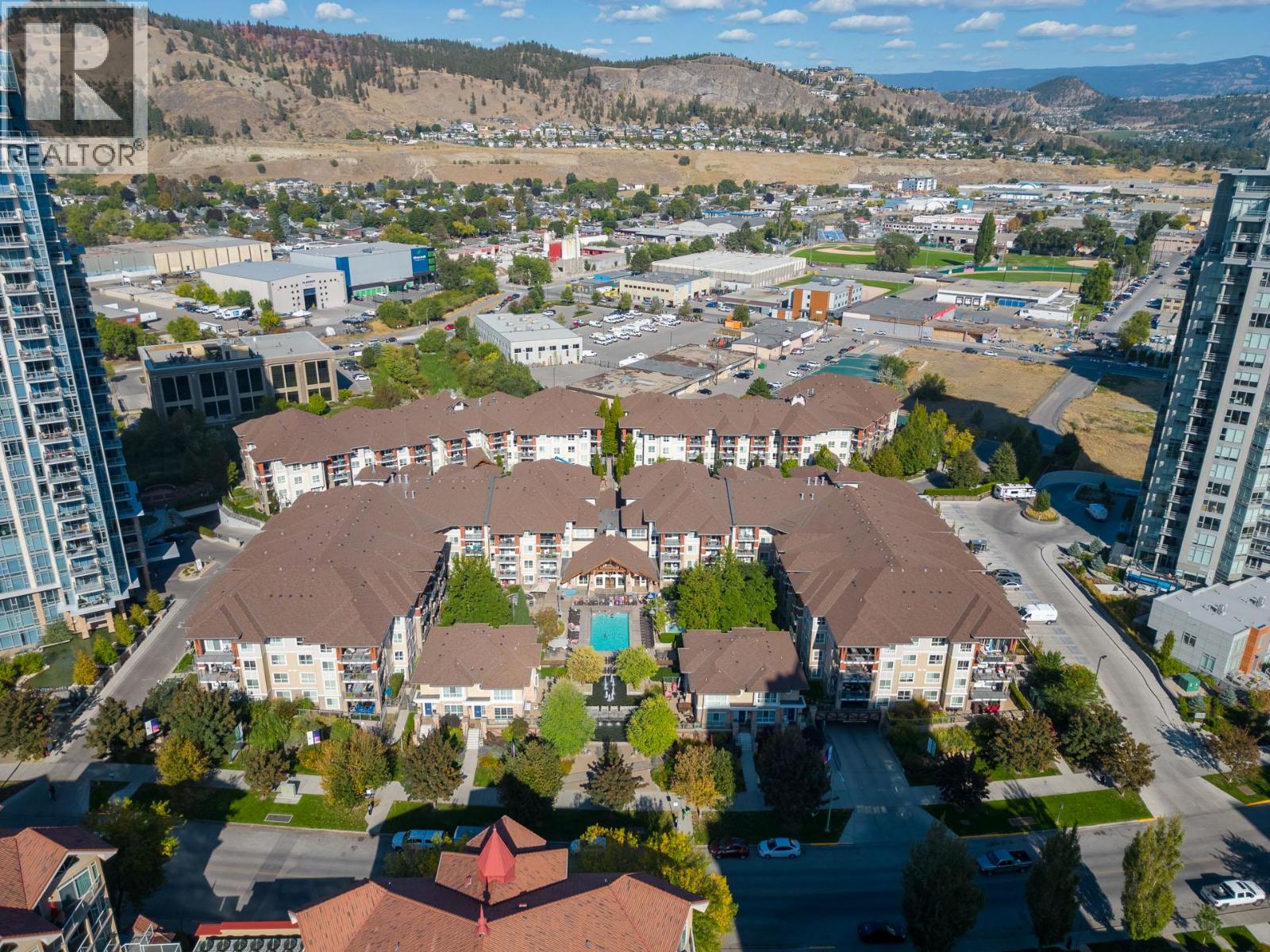 702 1075 Sunset Drive, Kelowna