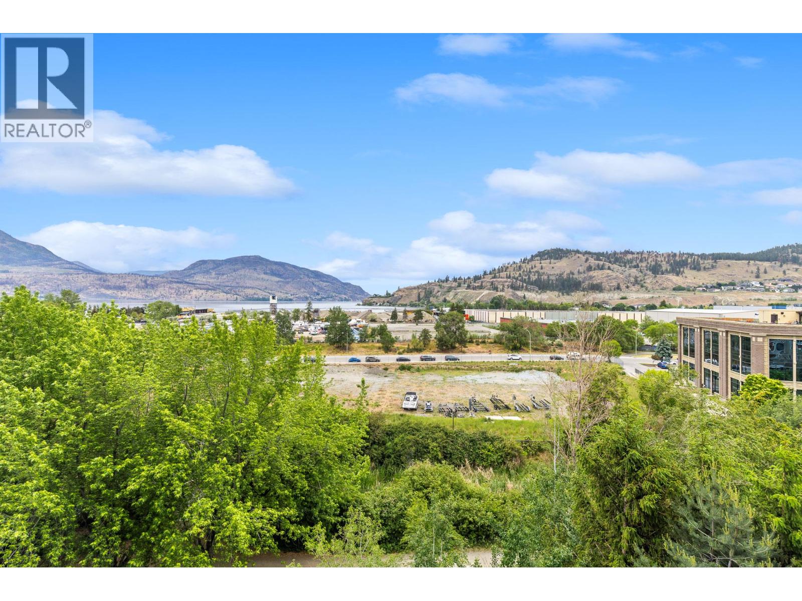 702 1075 Sunset Drive, Kelowna