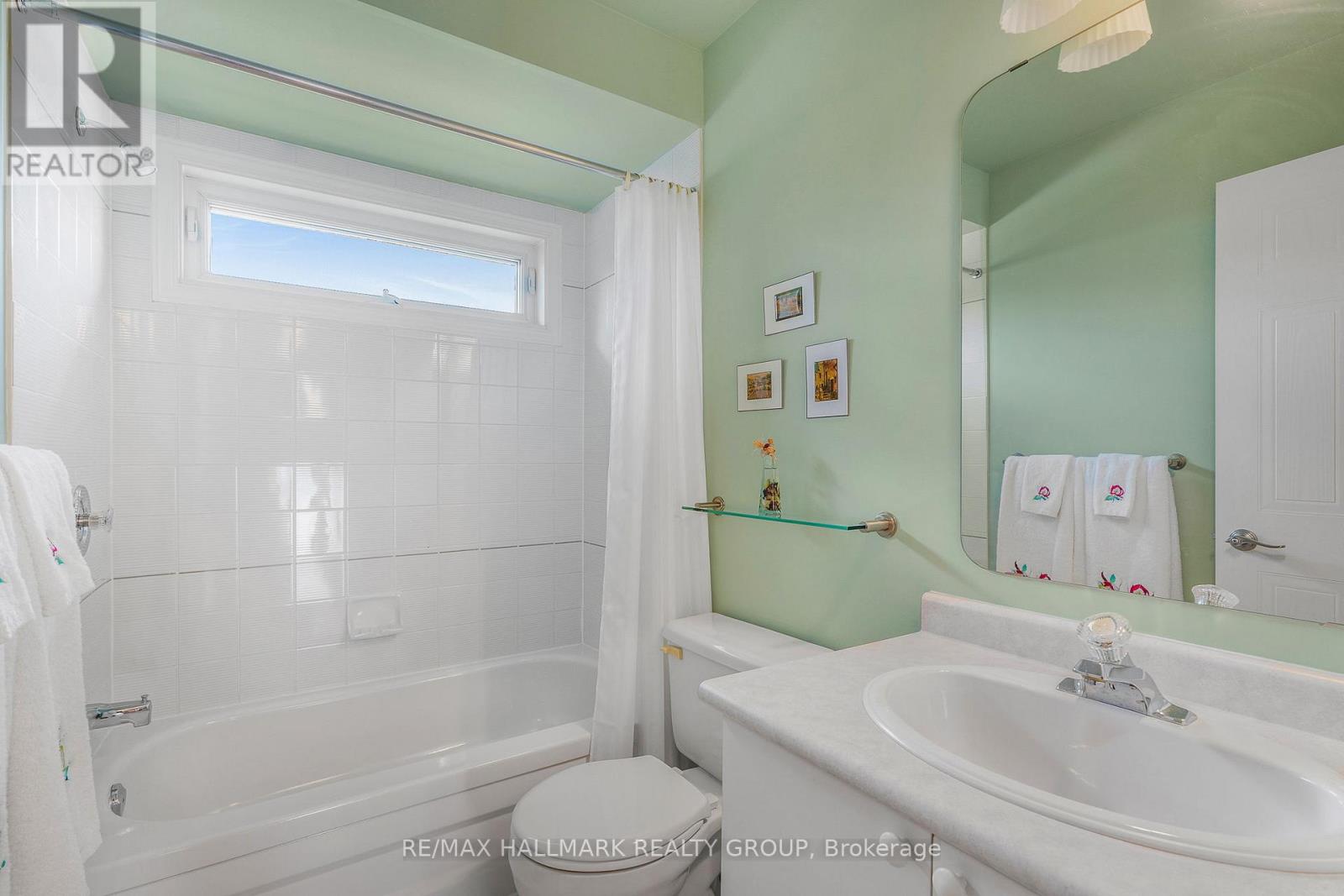 578 TOURELLE DRIVE - 21