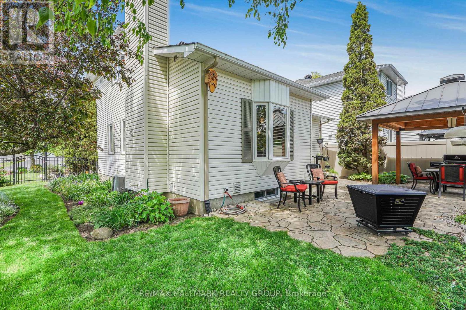 578 TOURELLE DRIVE - 36