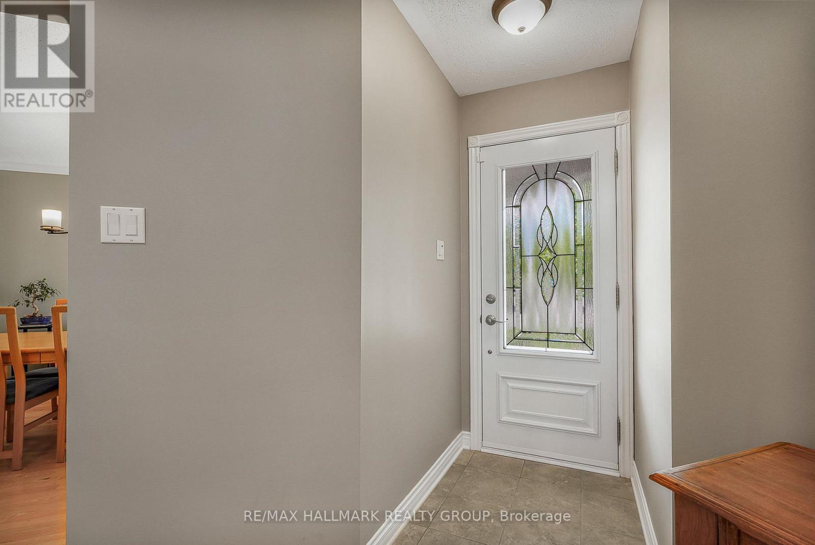 578 TOURELLE DRIVE - 5