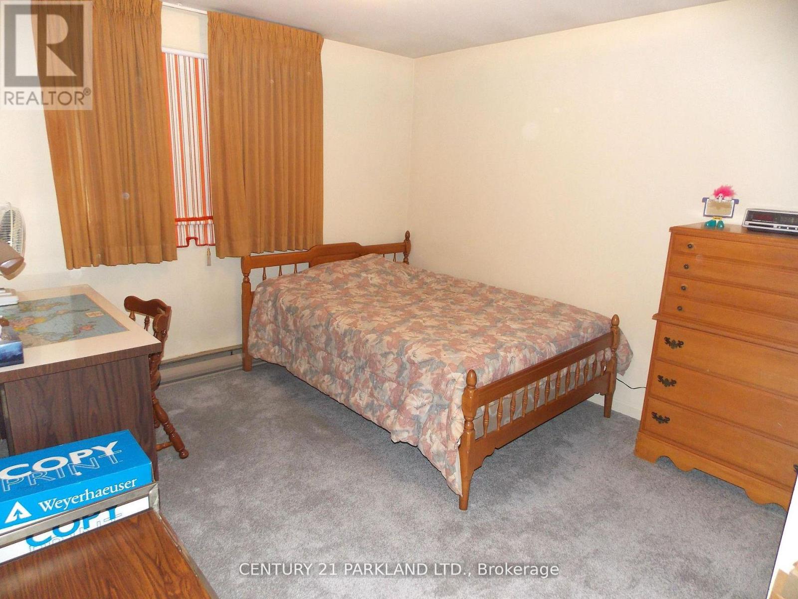 42 ANTIBES DRIVE - 15