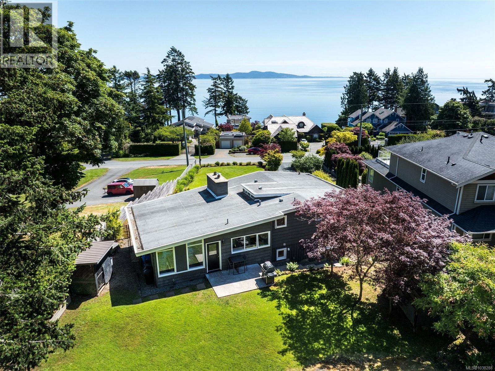 5266 Parker Avenue - main photo