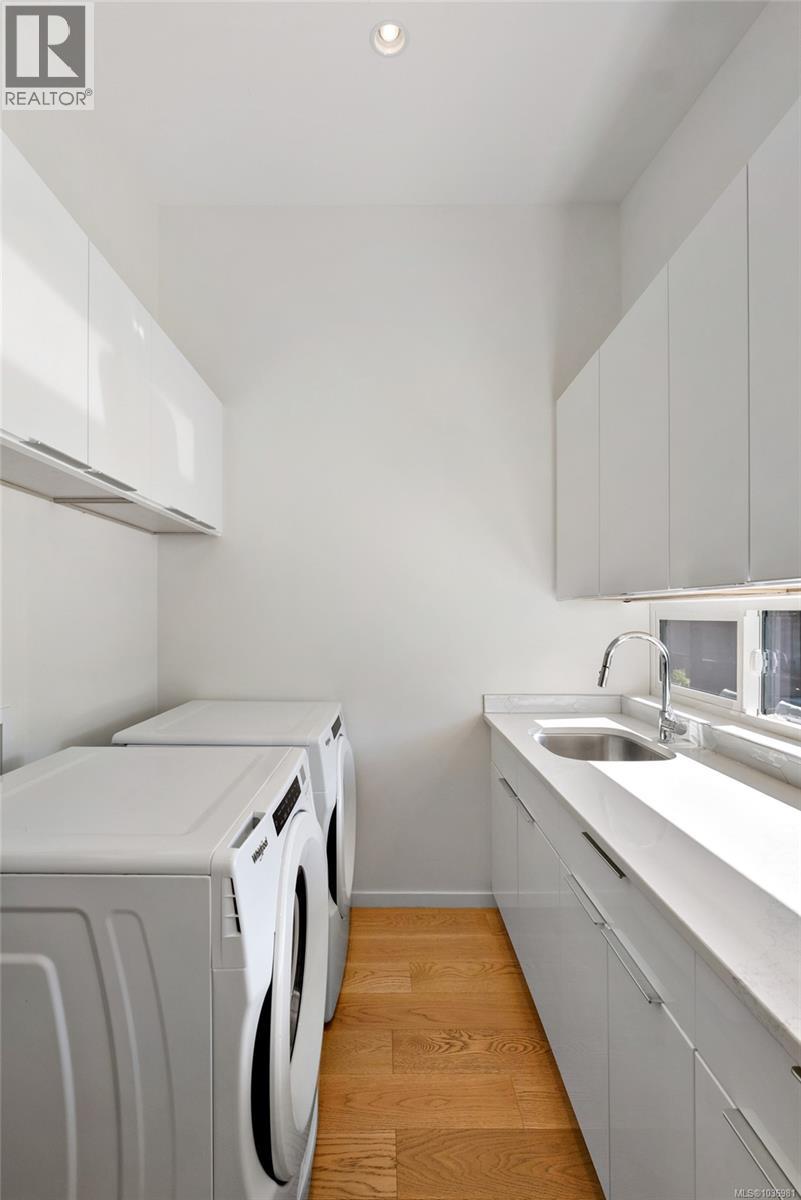 330 Irving Rd - 33