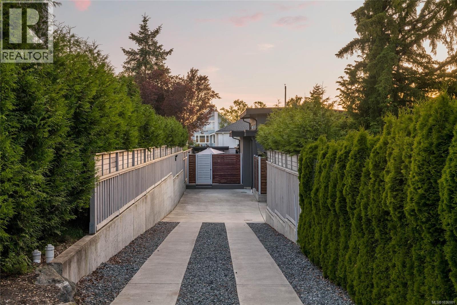 330 Irving Rd - 60