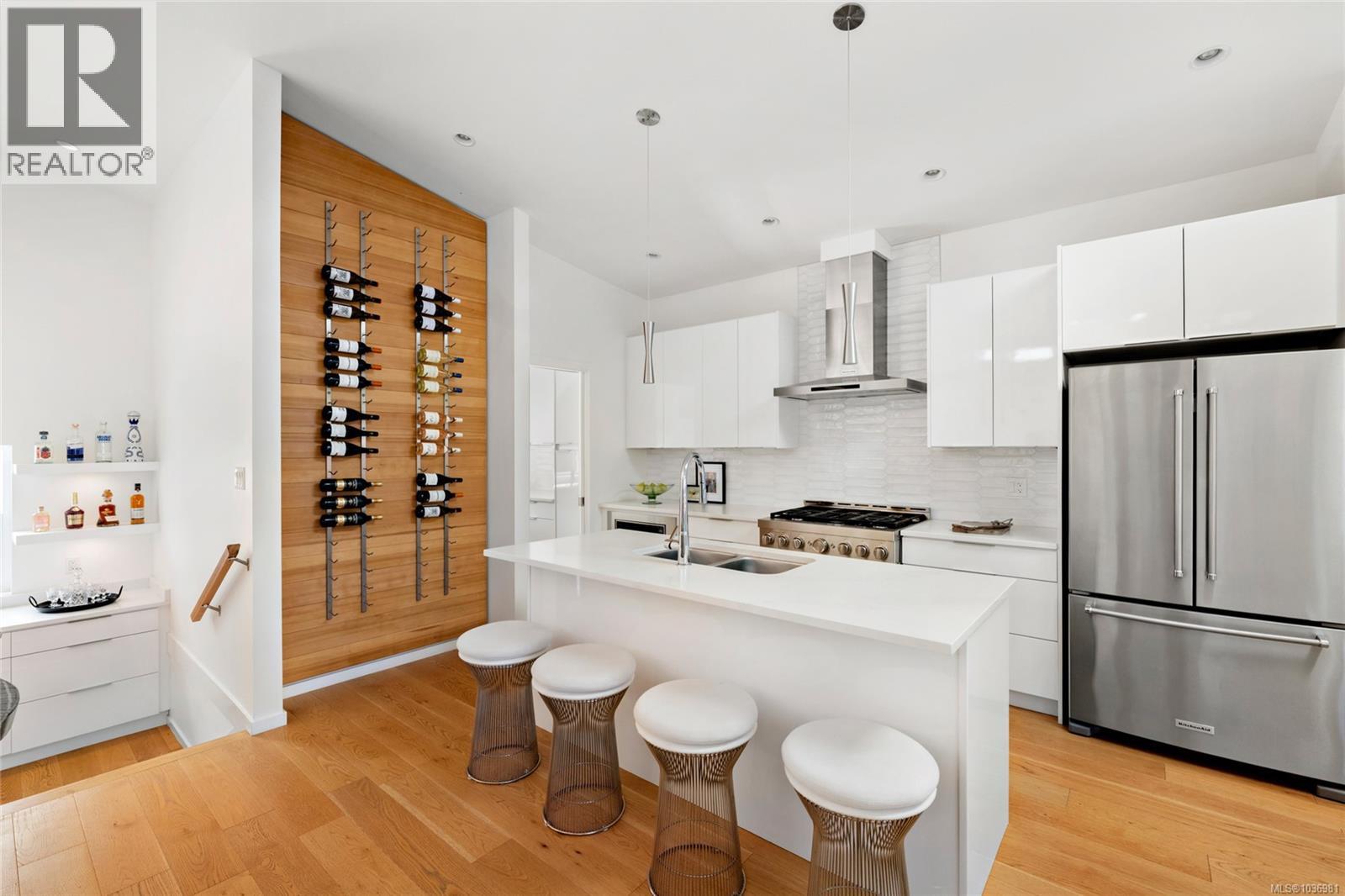 330 Irving Rd - 8