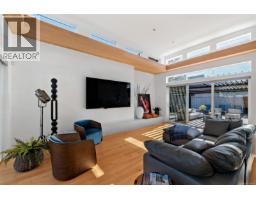 Laundry room - 330 Irving Rd, Victoria, BC V8S4A2 Photo 14
