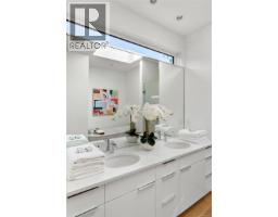 330 Irving Rd, Victoria, BC V8S4A2 Photo 25
