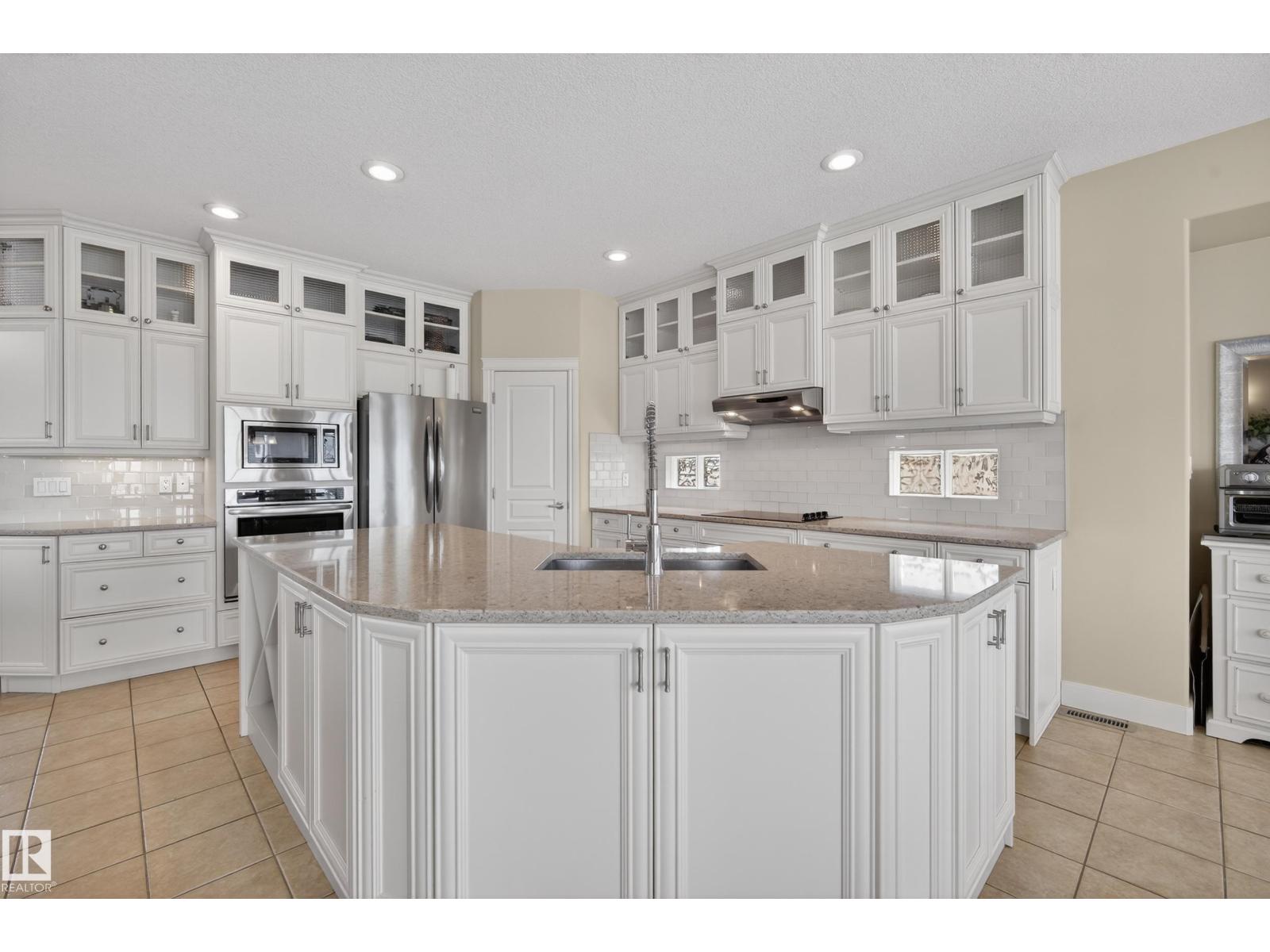 15712 135 ST NW - 5