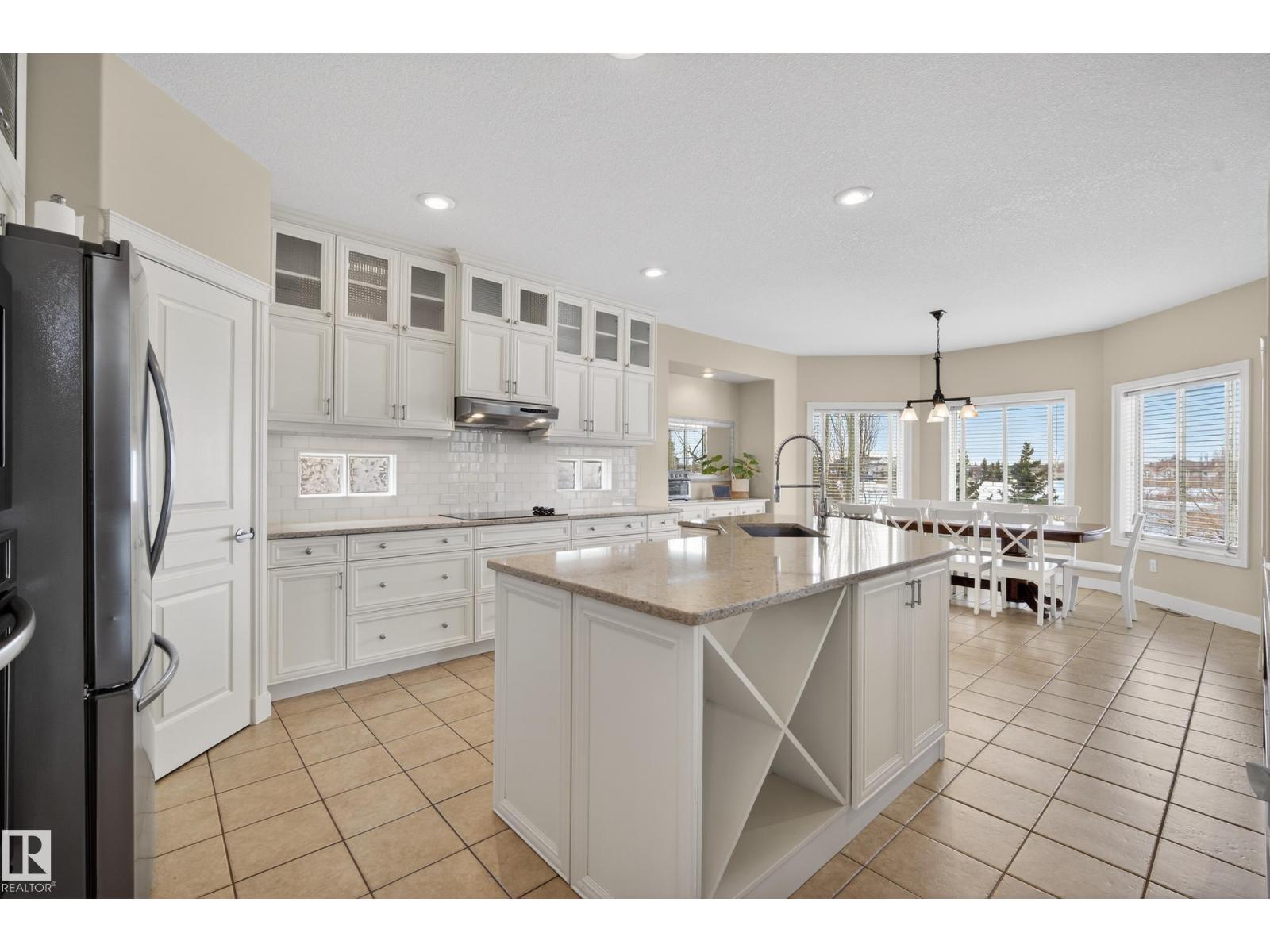 15712 135 ST NW - 4