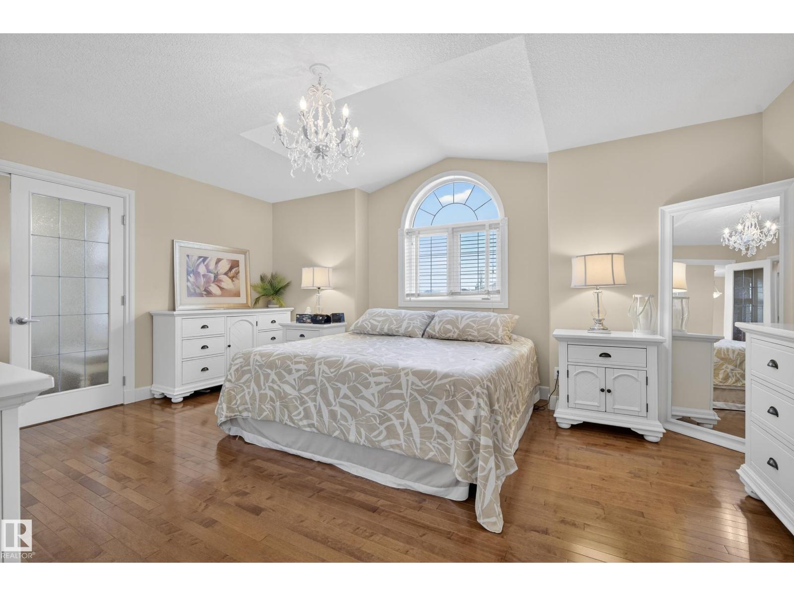 15712 135 ST NW - 16