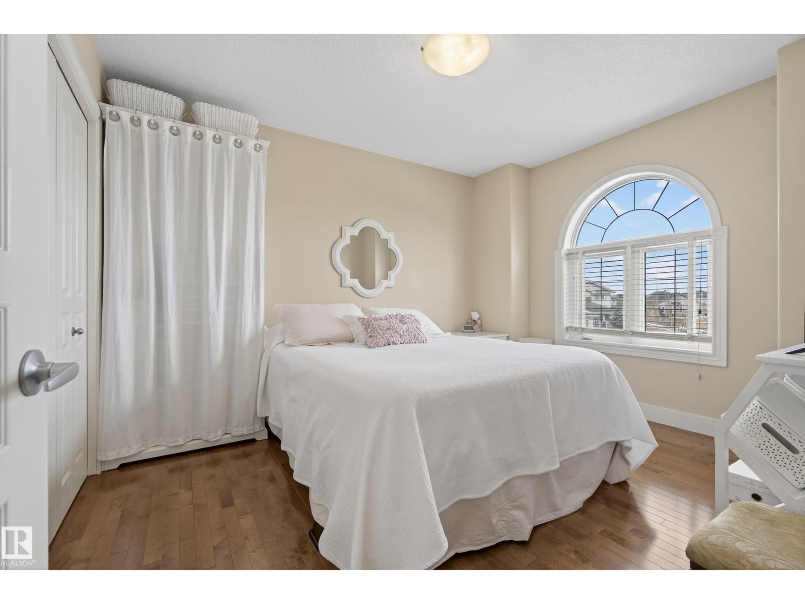 15712 135 ST NW - 20