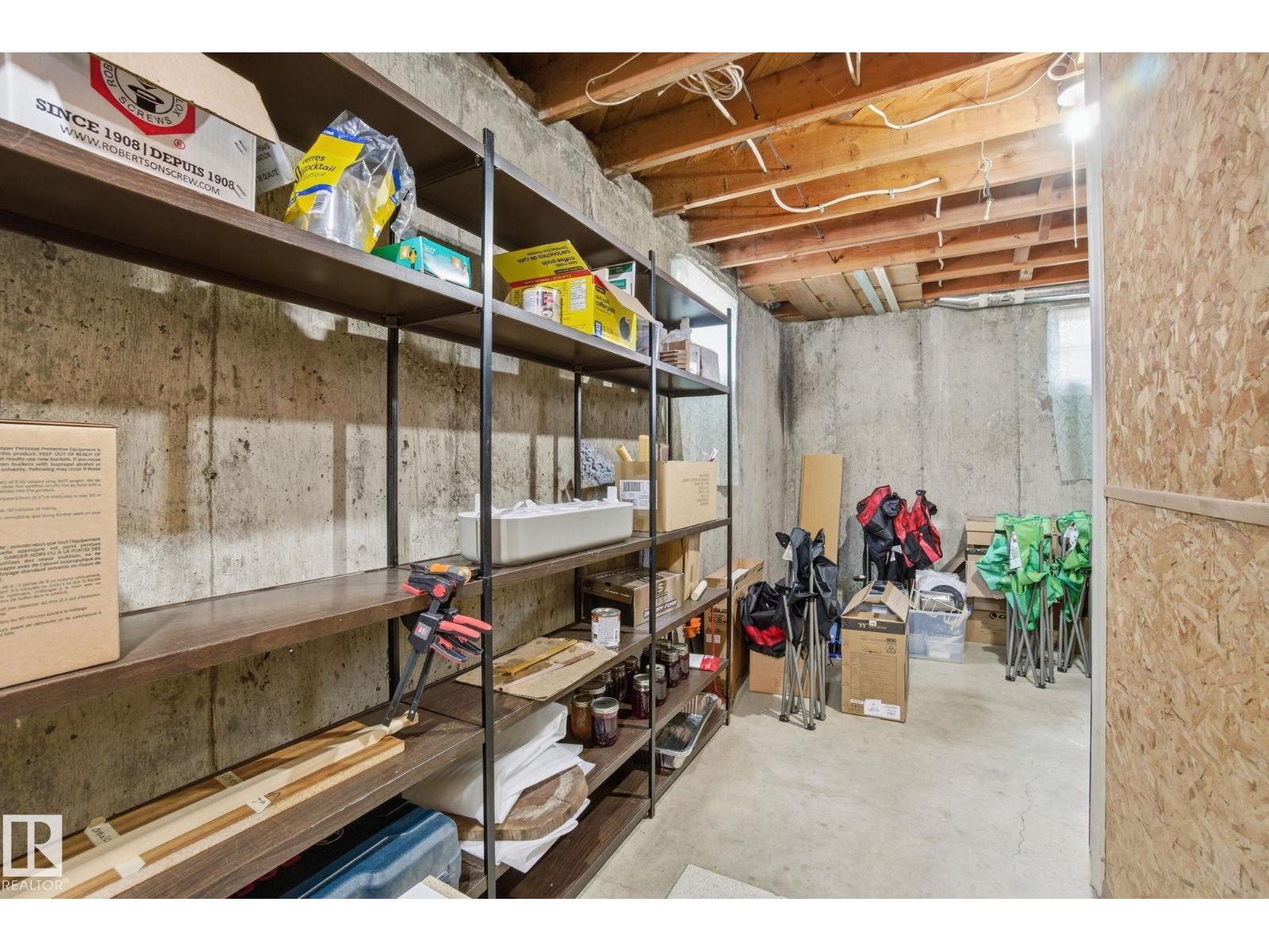8208 73 AV NW - 40