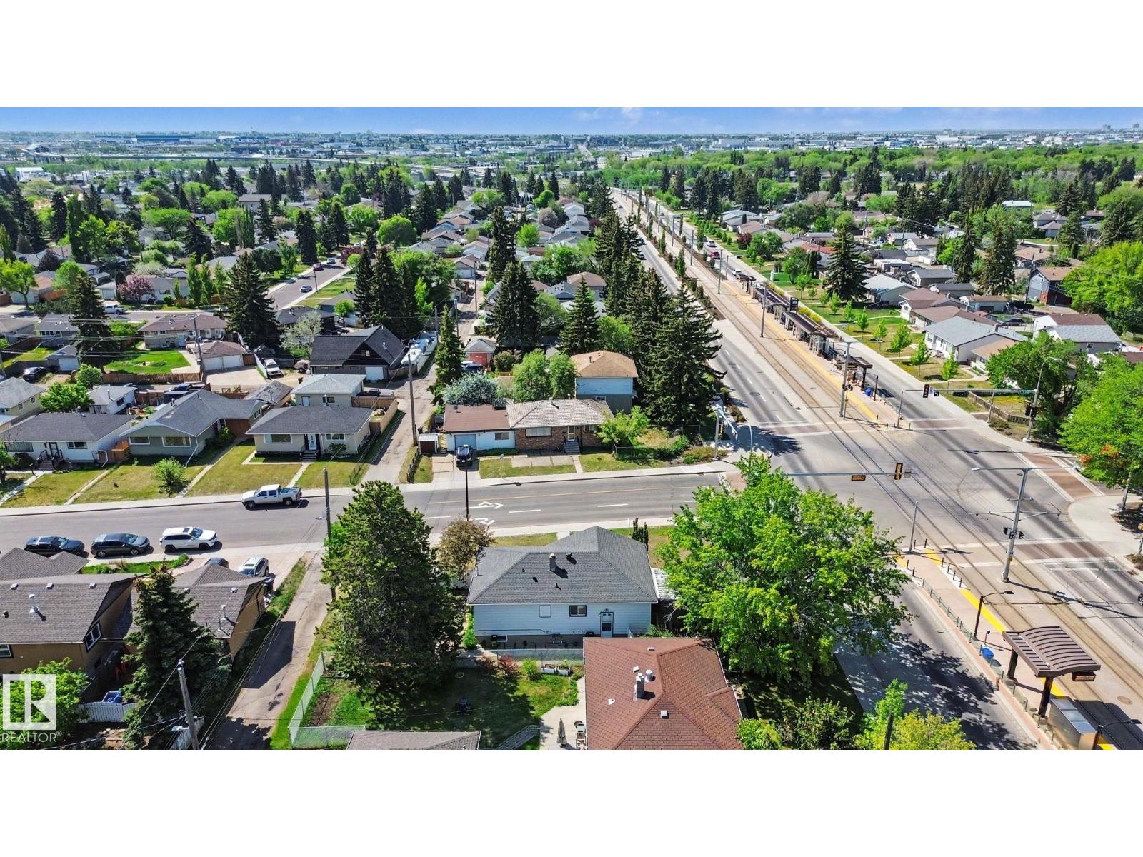 8208 73 AV NW - 55