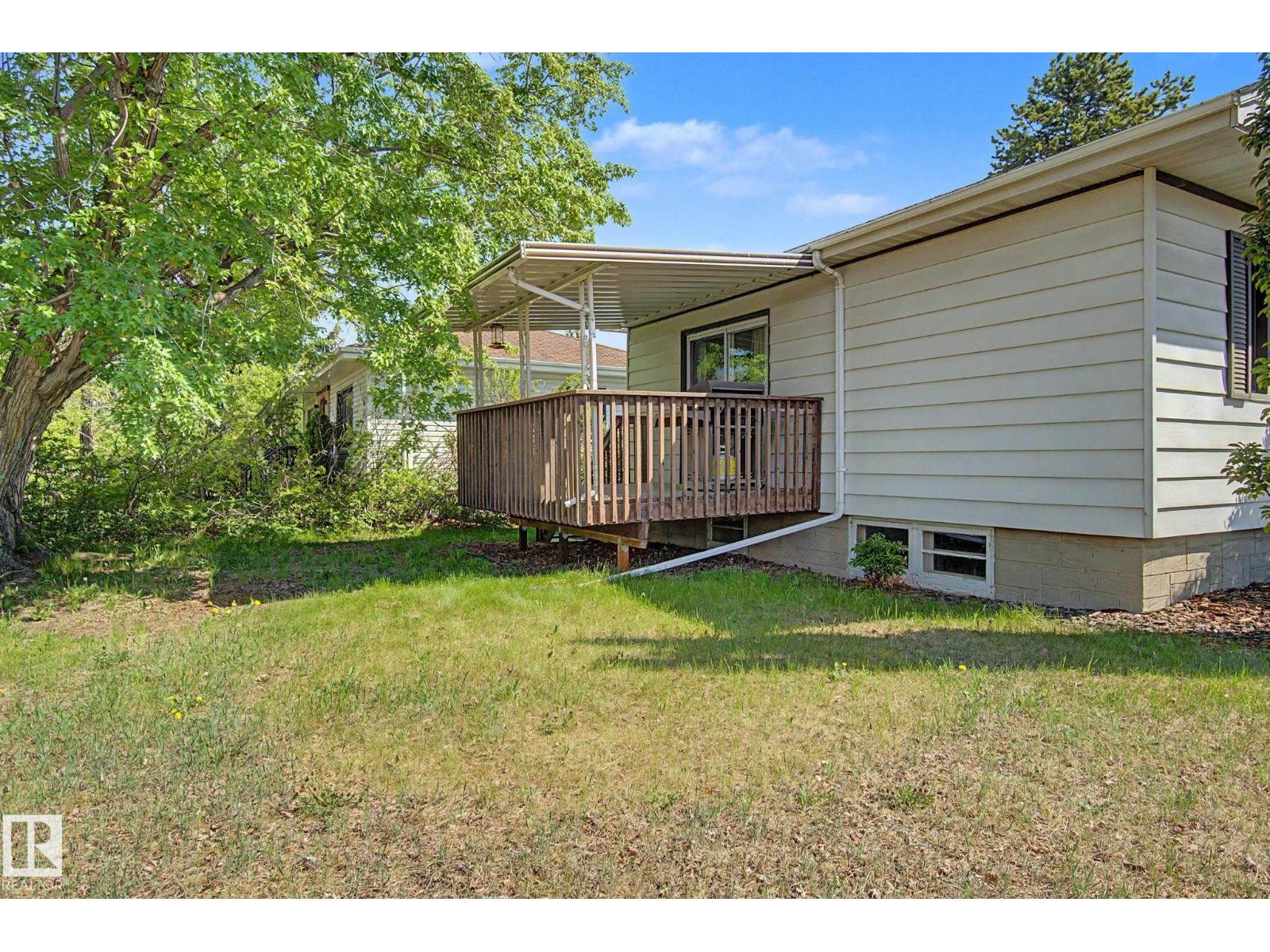 8208 73 AV NW - 46