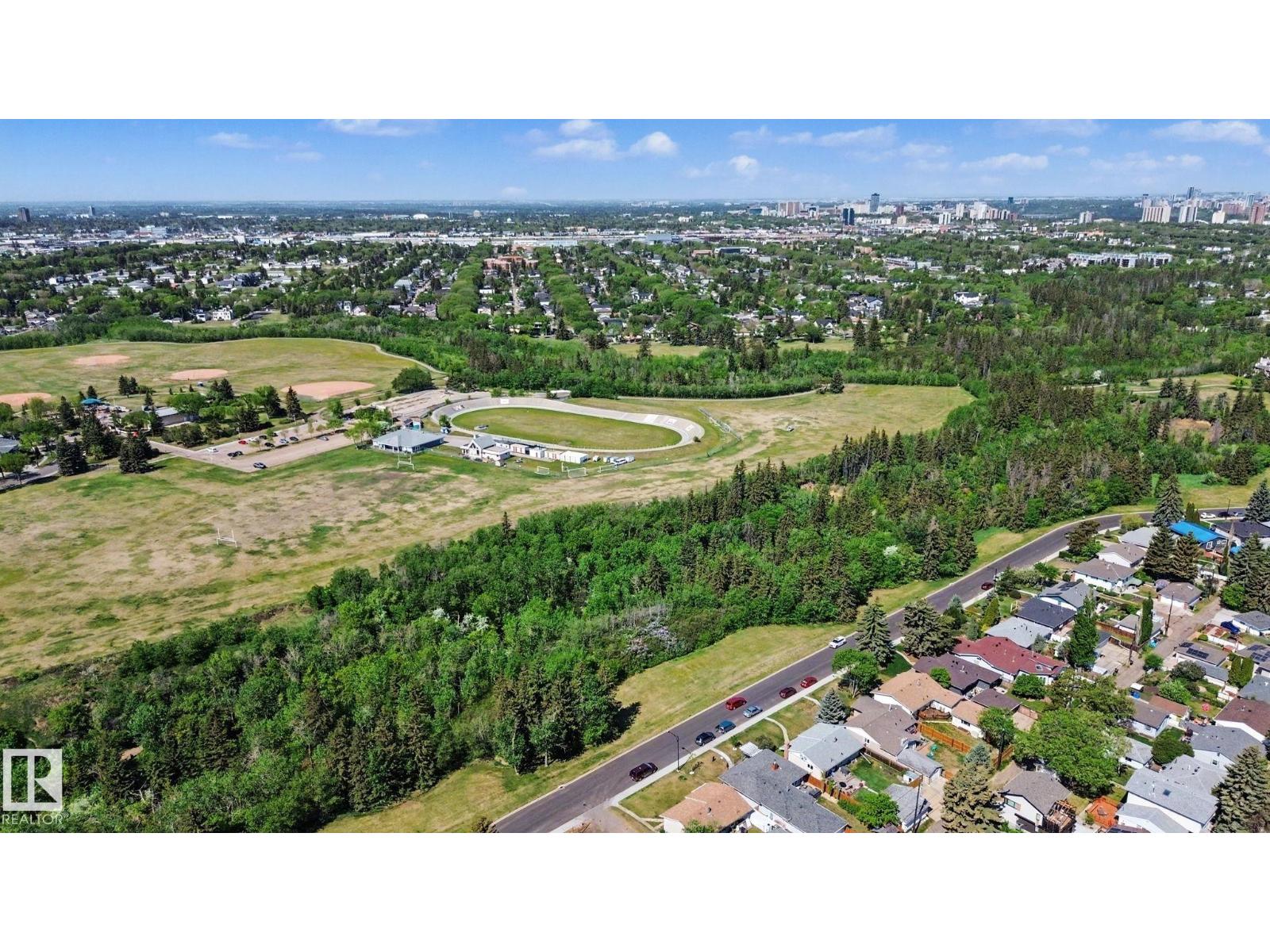 8208 73 AV NW - 59