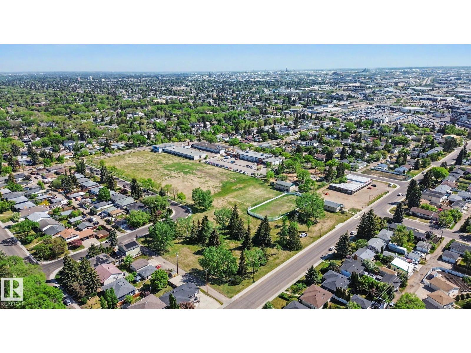 8208 73 AV NW - 58