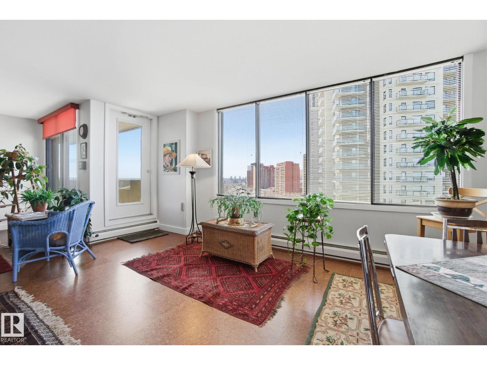 #1105 8340 JASPER AV NW - 19