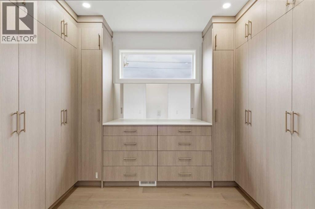 209 Windermere Road SW - 34