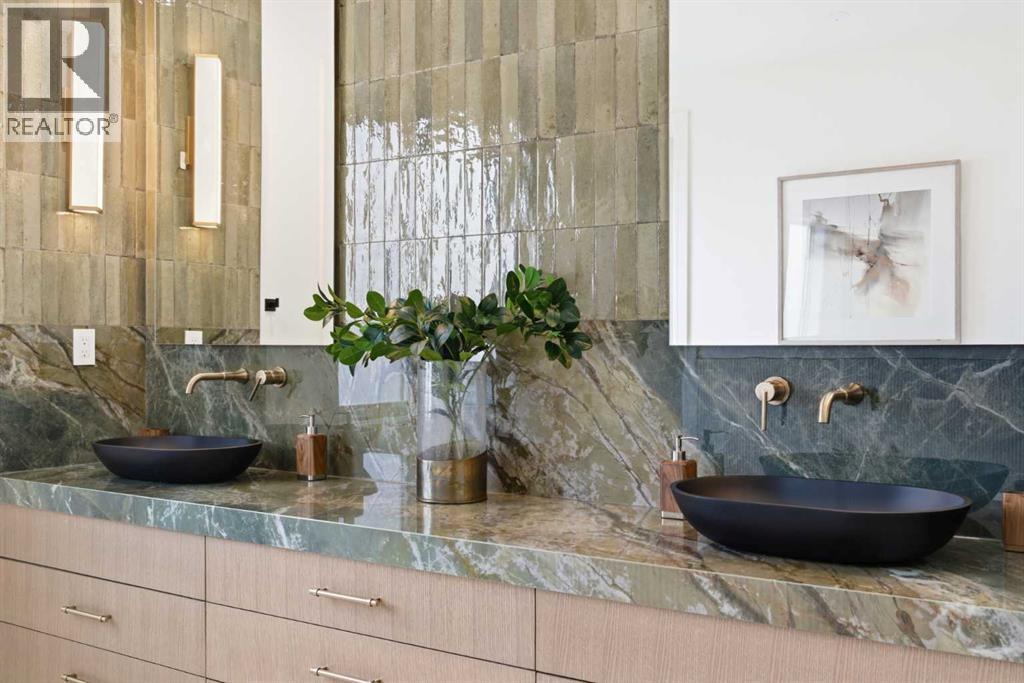 209 Windermere Road SW - 14