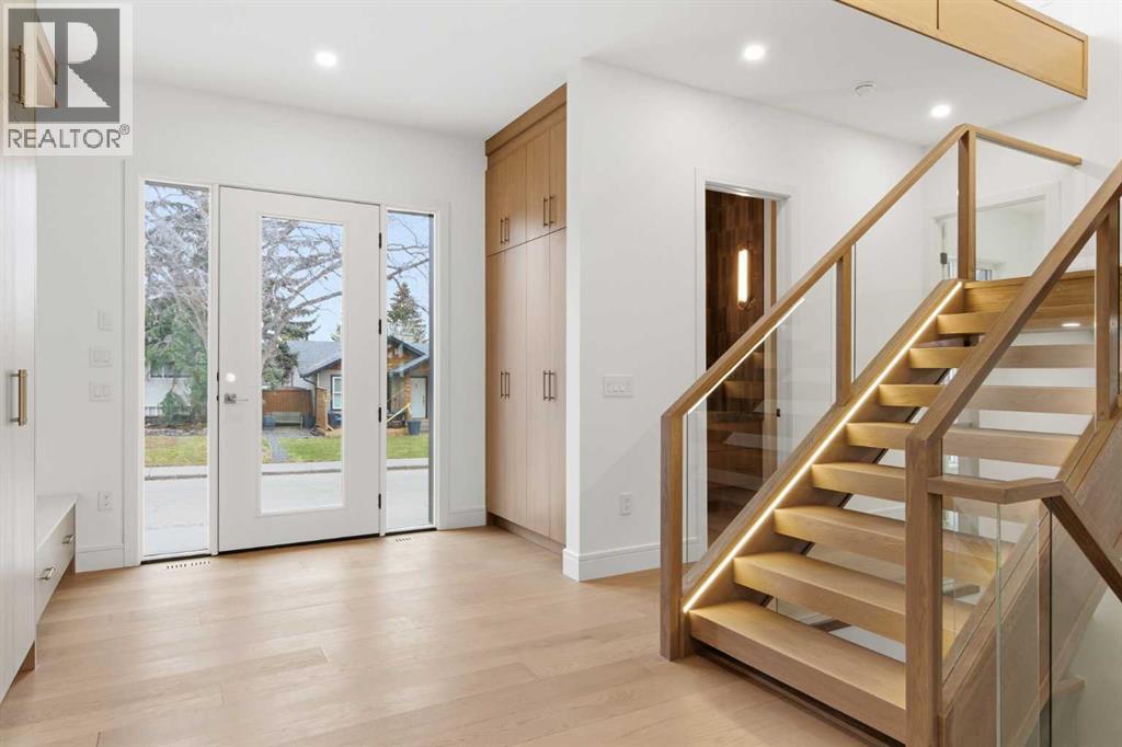 209 Windermere Road SW - 29