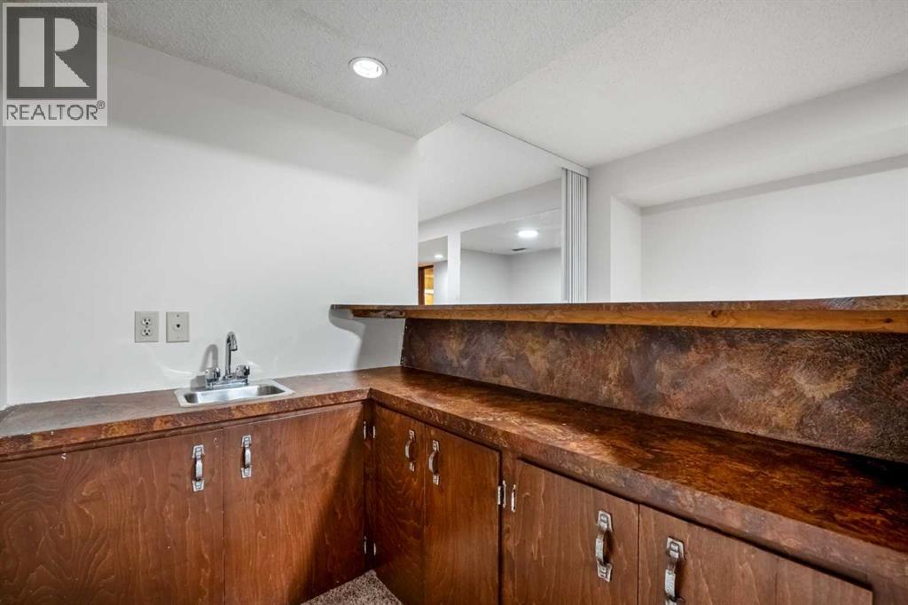 624 Willacy Drive SE - 23