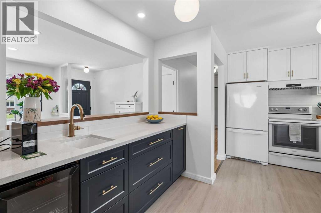 419 40 Street SW - 8