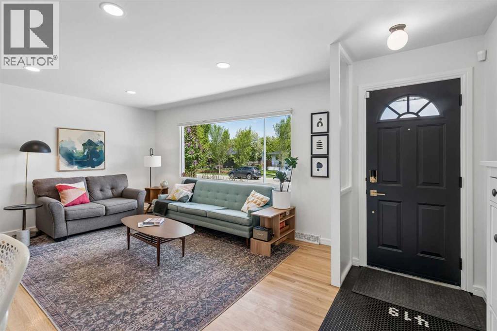 419 40 Street SW - 3