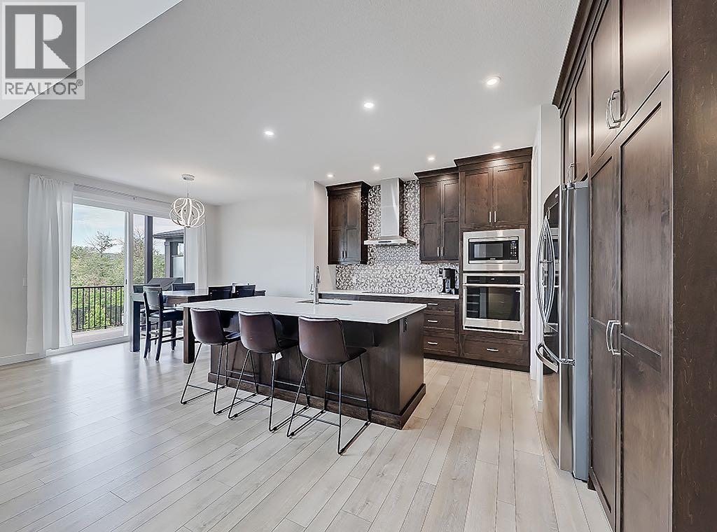 548 Cranbrook Gardens SE - 10