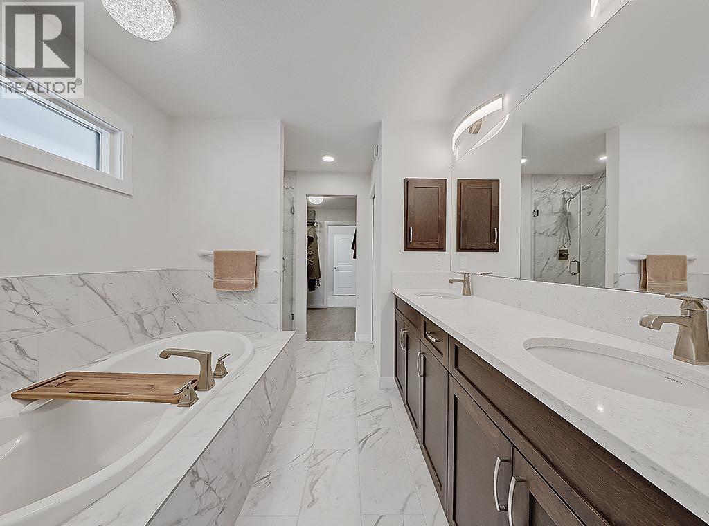 548 Cranbrook Gardens SE - 18