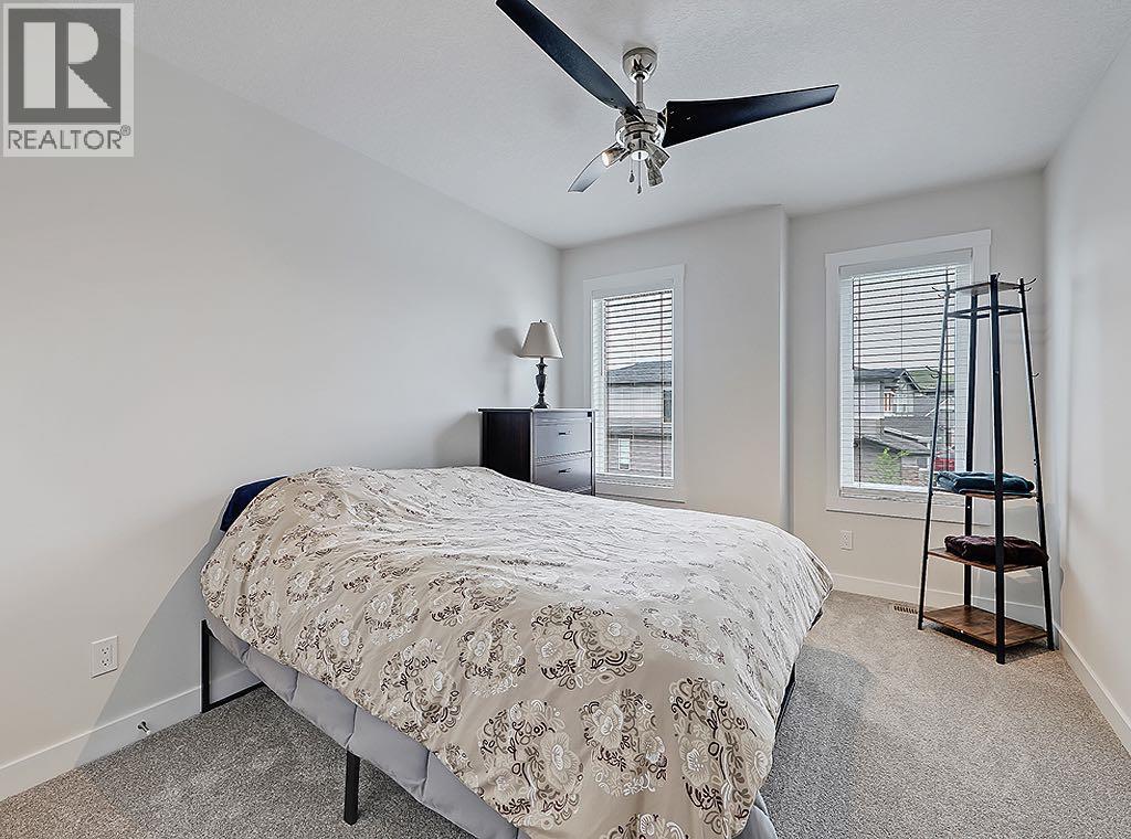 548 Cranbrook Gardens SE - 23