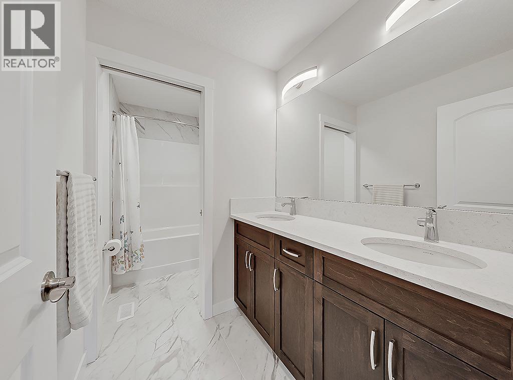 548 Cranbrook Gardens SE - 25