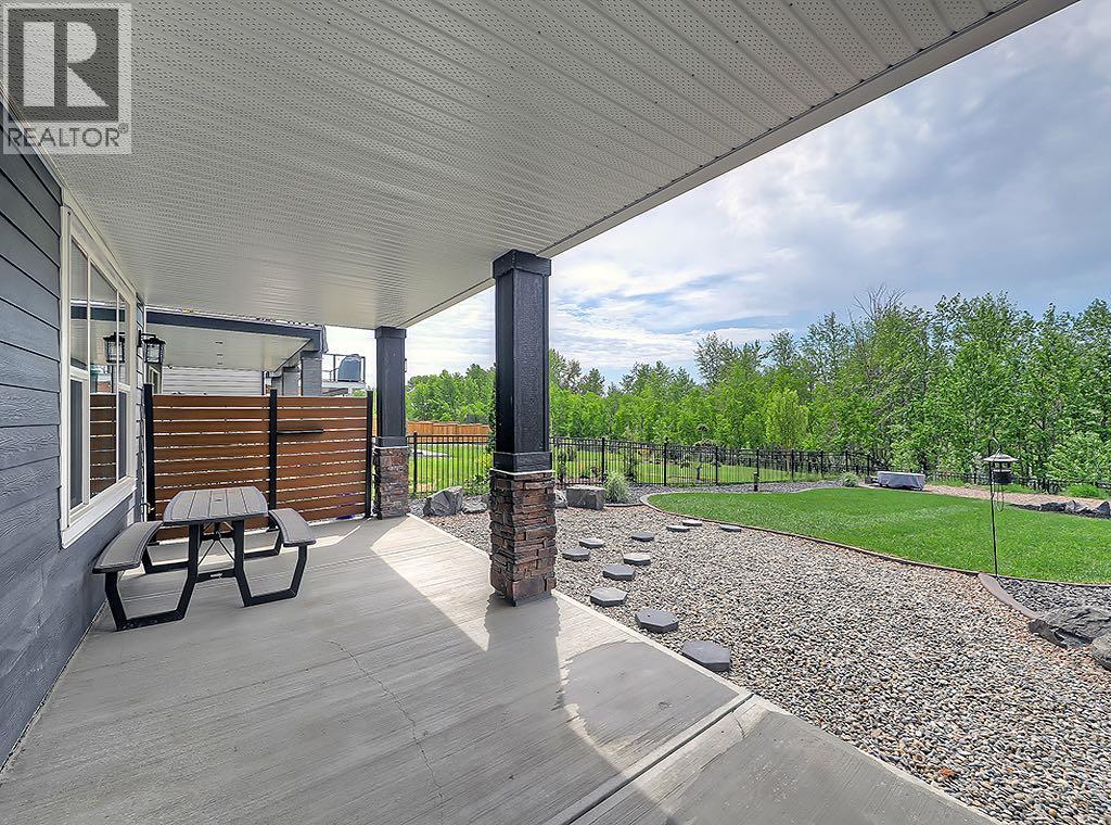 548 Cranbrook Gardens SE - 33