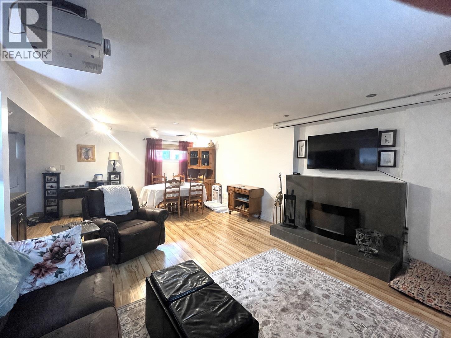 670 PATRICIA Avenue - 13