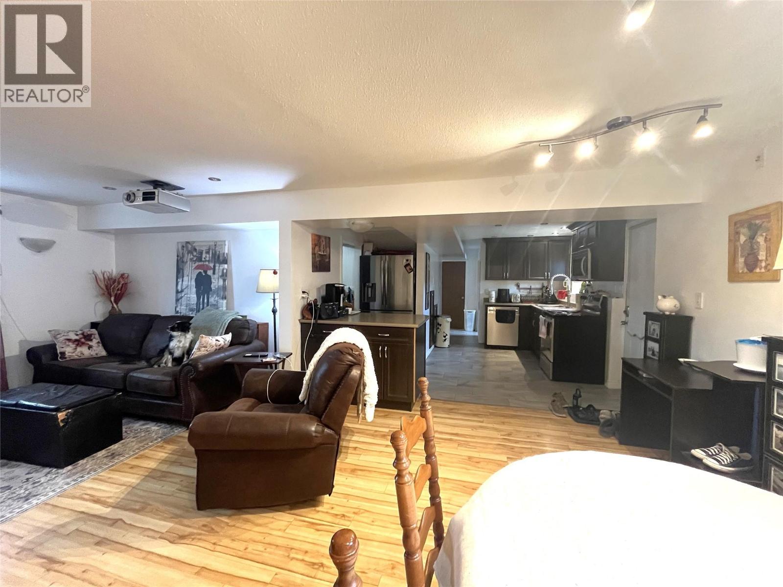 670 PATRICIA Avenue - 16